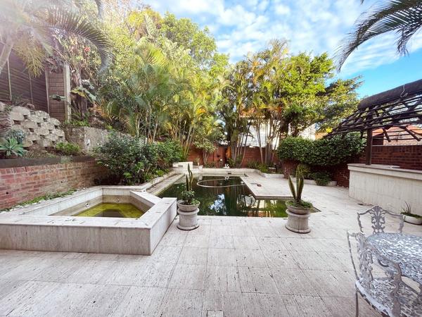 Townhouse For Sale in Musgrave, Durban